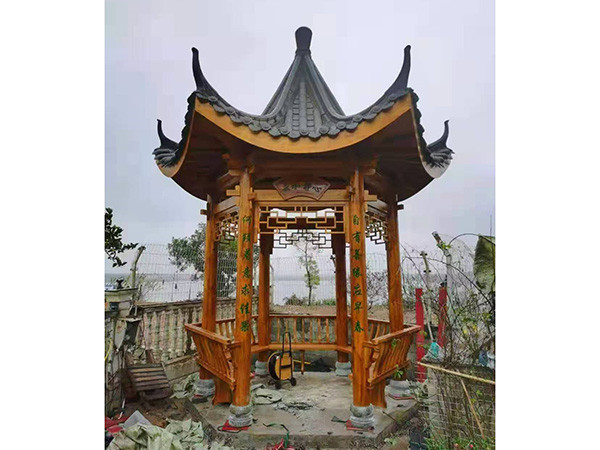 六角古建涼亭刻對聯(lián)